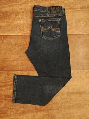 Wrangler Rock 47 Slim Straight Jeans – Size 42×32 – Western Stitching